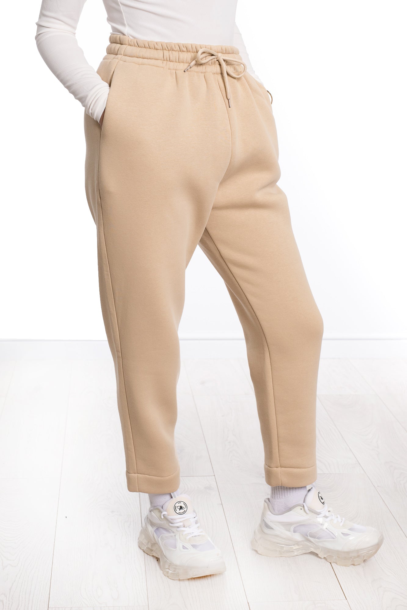 Tapered sweat pants on sale